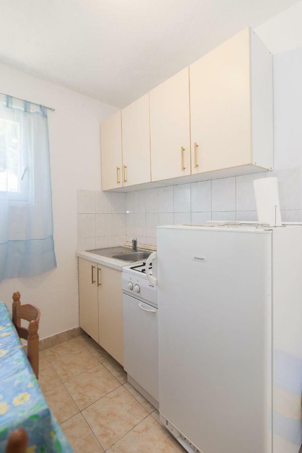 Apartments Robinzon Petar Gdinj Bagian luar foto
