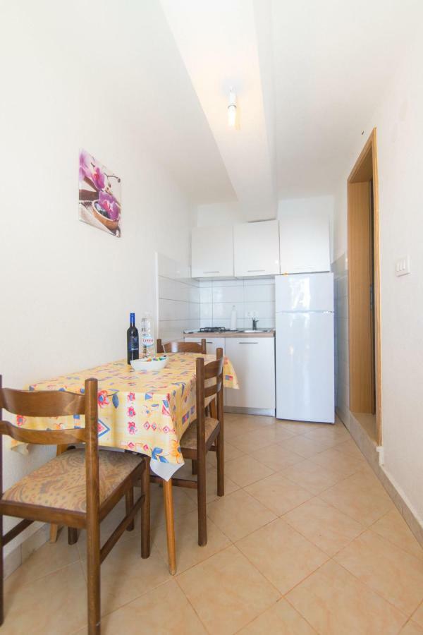 Apartments Robinzon Petar Gdinj Bagian luar foto